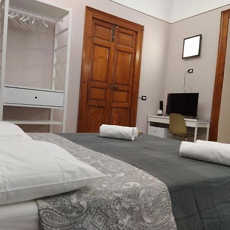 Le Nereidi B&B Acireale Centro Экстерьер фото