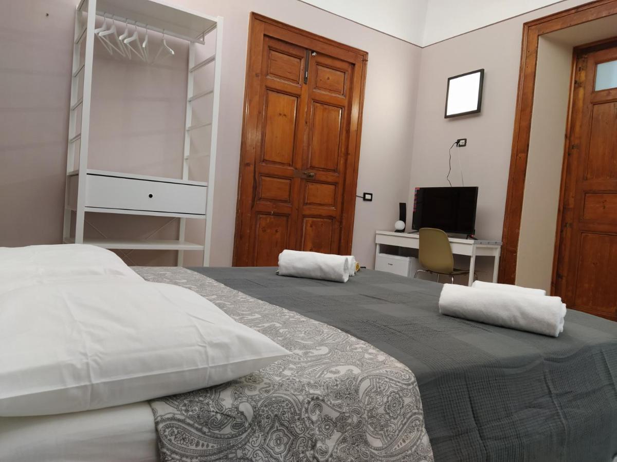 Le Nereidi B&B Acireale Centro Экстерьер фото